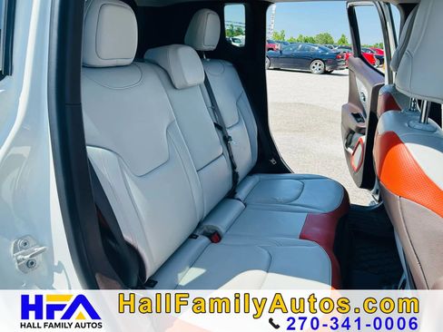 Used 2015 Jeep Renegade Limited w/ Safety & Security Group I AWD/4WD image 17