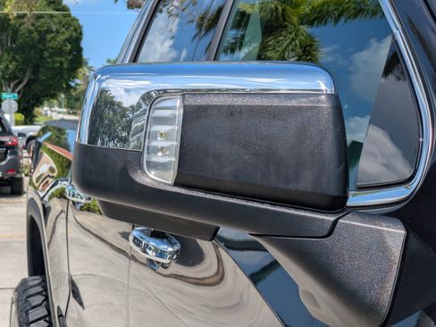 Used 2023 GMC Sierra 1500 Denali w/ Denali Reserve Package AWD/4WD image 10