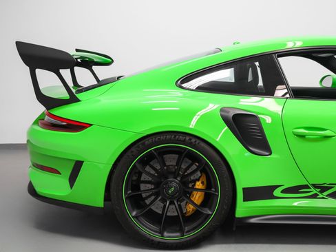 Certified 2019 Porsche 911 GT3 RS RWD image 15