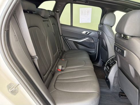 Certified 2022 BMW X5 xDrive40i w/ Premium Package AWD/4WD image 30