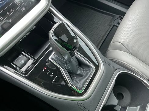 Certified 2025 Subaru Legacy Limited w/ Popular Package #2 image 25