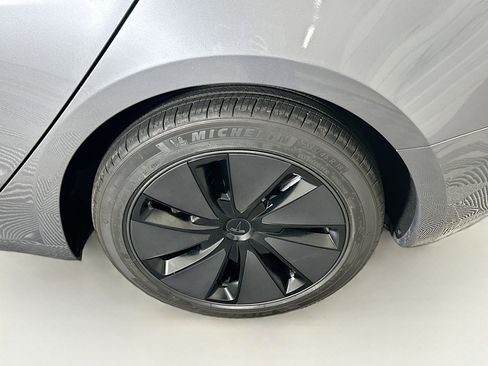 Used 2025 Tesla Model 3 Long Range image 11