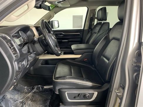 Used 2022 RAM 1500 Laramie AWD/4WD image 18