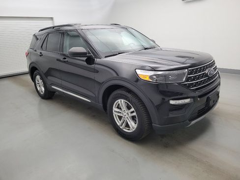 Used 2023 Ford Explorer XLT w/ Equipment Group 202A RWD image 11