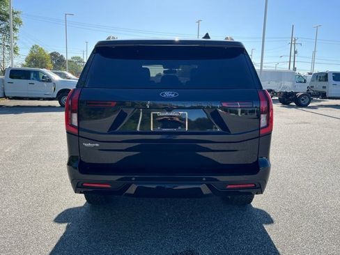 Certified 2025 Ford Expedition Tremor AWD/4WD image 5