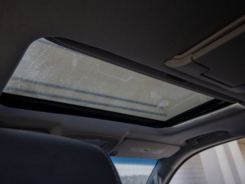 Used 2017 Chevrolet Suburban LT image 46