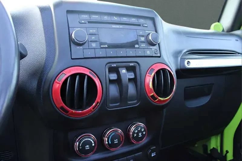 Used 2013 Jeep Wrangler Rubicon w/ PWR Convenience Group AWD/4WD image 31