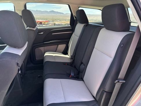 Used 2009 Dodge Journey SXT w/ Premium Convenience Group FWD image 30