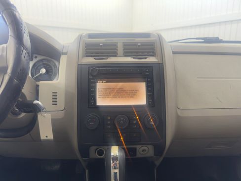 Used 2008 Mercury Mariner 2WD Hybrid image 18