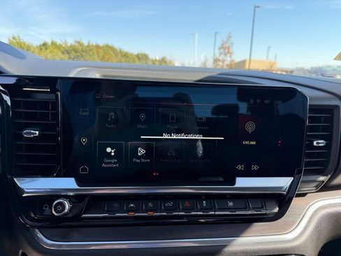 Used 2024 GMC Sierra 1500 SLT image 17