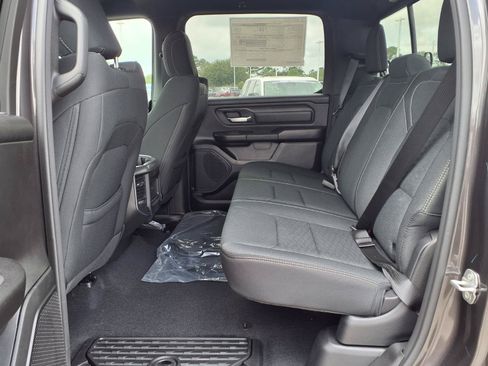 New 2026 RAM 1500 Express AWD/4WD image 7