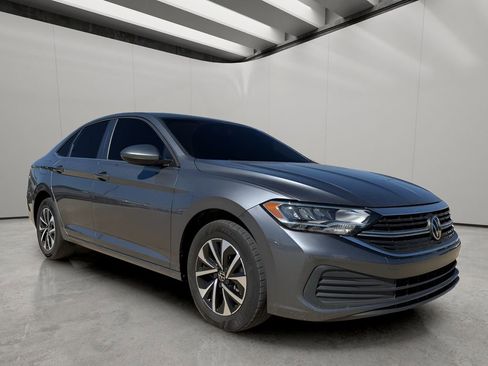 Used 2024 Volkswagen Jetta S image 7