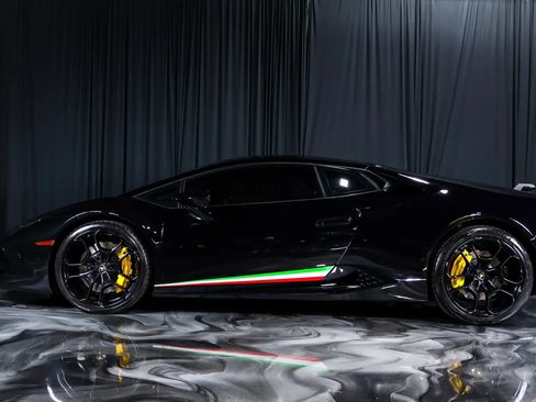 Used 2018 Lamborghini Huracan LP 580-2 RWD image 9