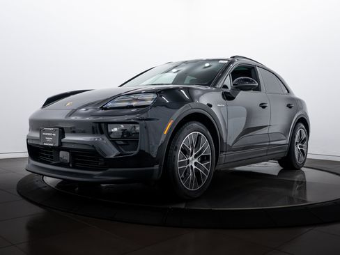 Certified 2025 Porsche Macan 4 Electric image 1