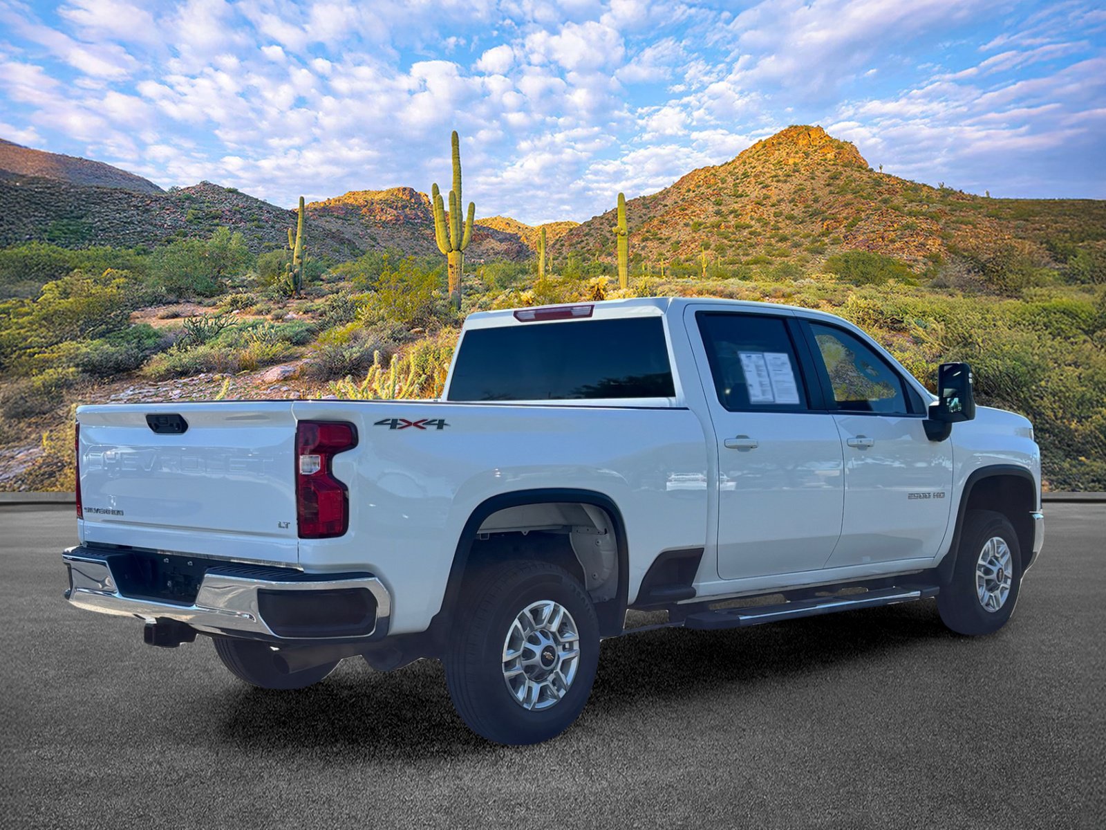 Used 2025 Chevrolet Silverado 2500 LT w/ Convenience Package AWD/4WD image 4
