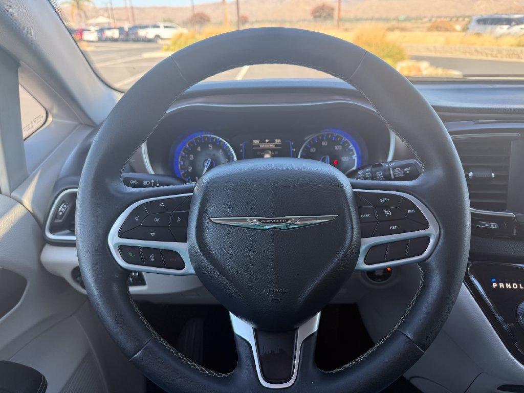 Used 2024 Chrysler Voyager LX FWD image 19