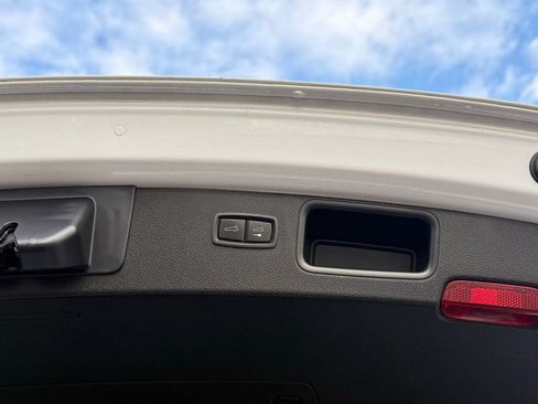 Used 2018 Porsche Macan Base image 35