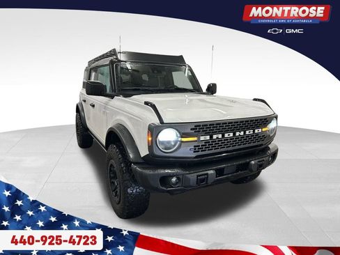 Used 2023 Ford Bronco Badlands image 7