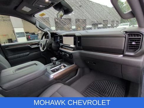Used 2022 Chevrolet Silverado 1500 RST w/ Z71 Off-Road Package AWD/4WD image 29