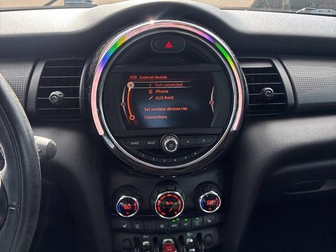 Used 2018 MINI Cooper 2-Door Hardtop FWD image 4