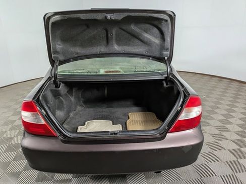 Used 2003 Toyota Camry LE image 6