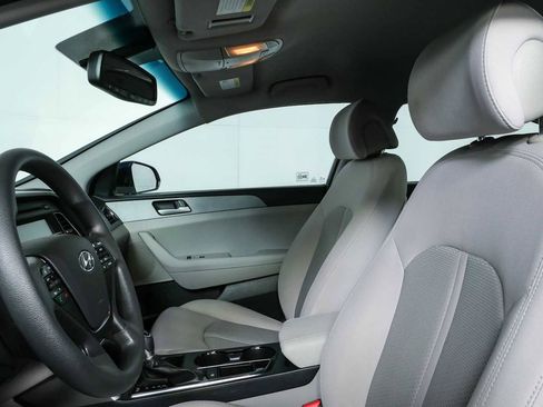 Used 2017 Hyundai Sonata SE FWD image 5