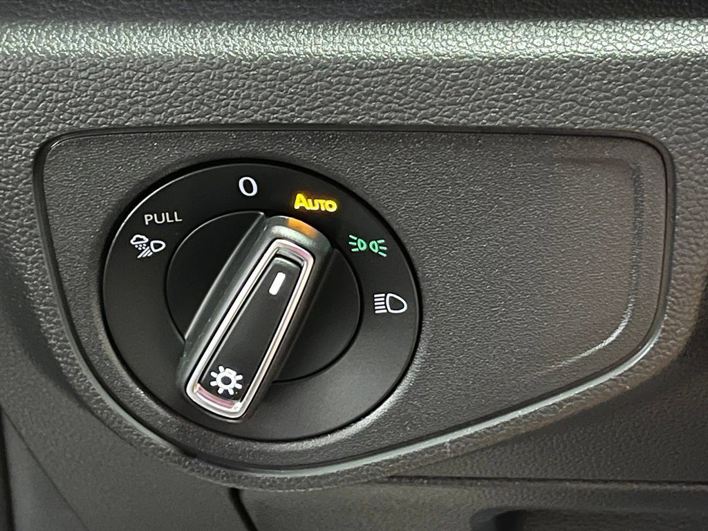 Used 2023 Volkswagen Atlas SE w/ Panoramic Sunroof Package FWD image 18
