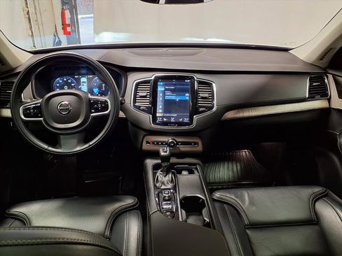 Used 2021 Volvo XC90 T6 Inscription w/ Climate Package image 11