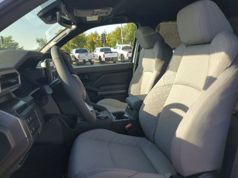 Used 2025 Toyota Tacoma SR5 image 16