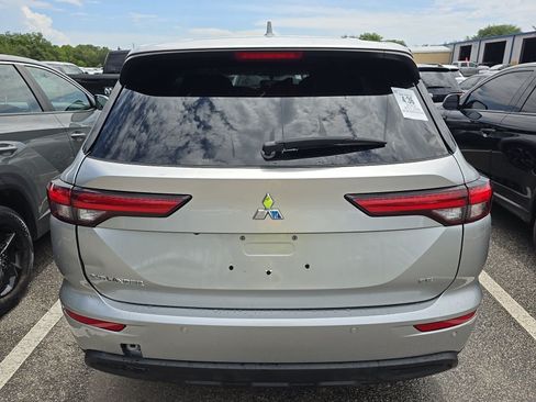 Used 2023 Mitsubishi Outlander SE FWD image 7