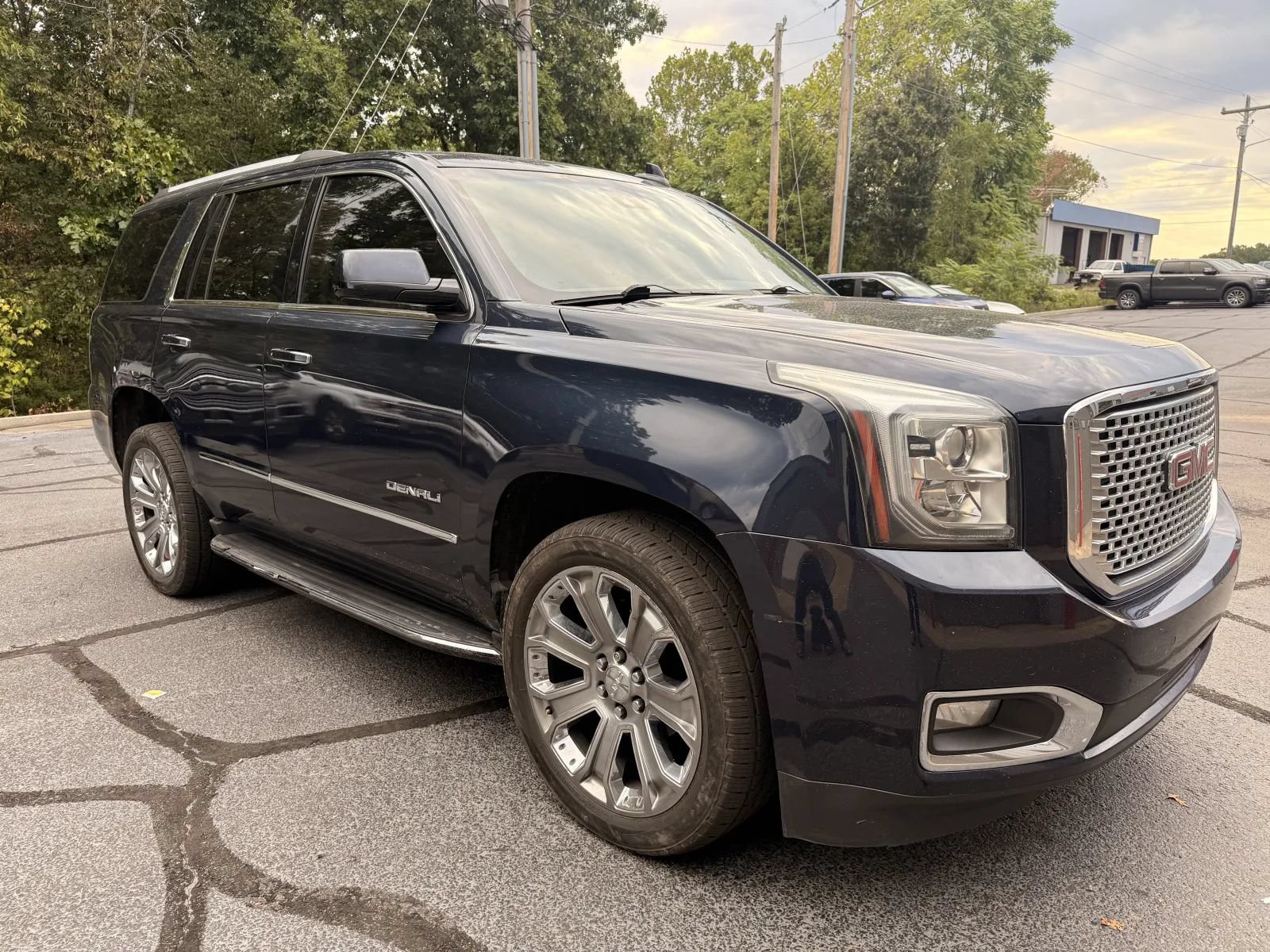Used 2017 GMC Yukon Denali w/ Open Road Package AWD/4WD image 5