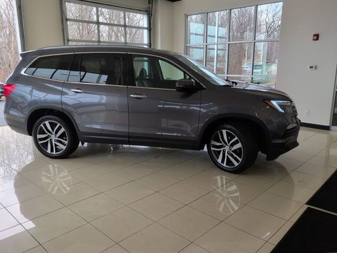 Used 2018 Honda Pilot Elite image 6