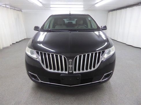 Used 2014 Lincoln MKX AWD image 2