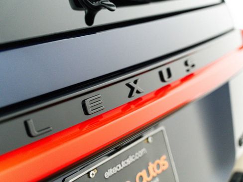 Used 2026 Lexus GX 550 image 4