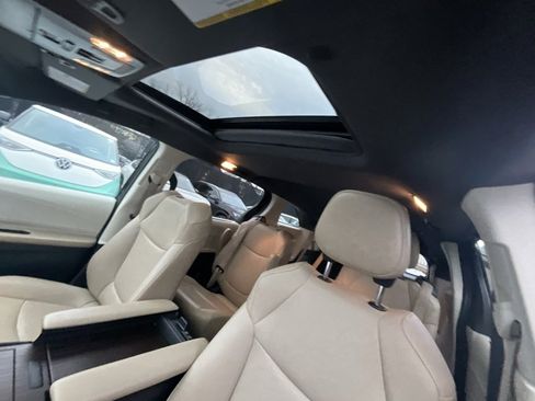 Used 2022 Toyota Sienna XLE image 12