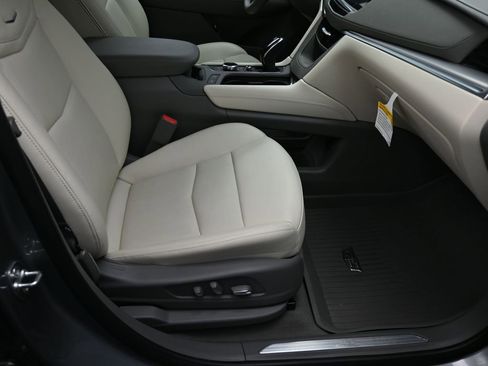 New 2025 Cadillac XT5 Premium Luxury w/ LPO, Floor Liner Package image 21