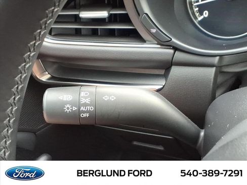 Used 2025 MAZDA MAZDA3 s FWD image 35