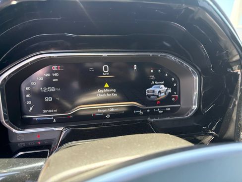 Used 2025 GMC Sierra 1500 Elevation w/ Elevation Premium Package AWD/4WD image 8