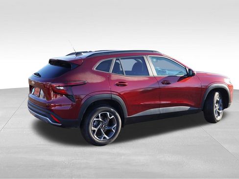 Certified 2024 Chevrolet Trax LT w/ Driver Confidence Package image 4