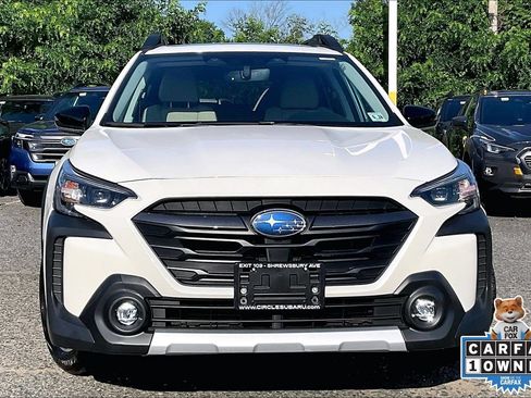 Certified 2024 Subaru Outback Limited AWD/4WD image 3