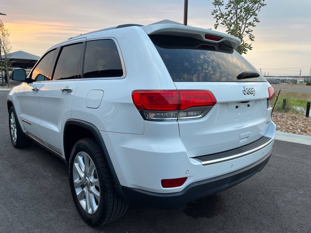 Used 2017 Jeep Grand Cherokee Limited RWD image 6