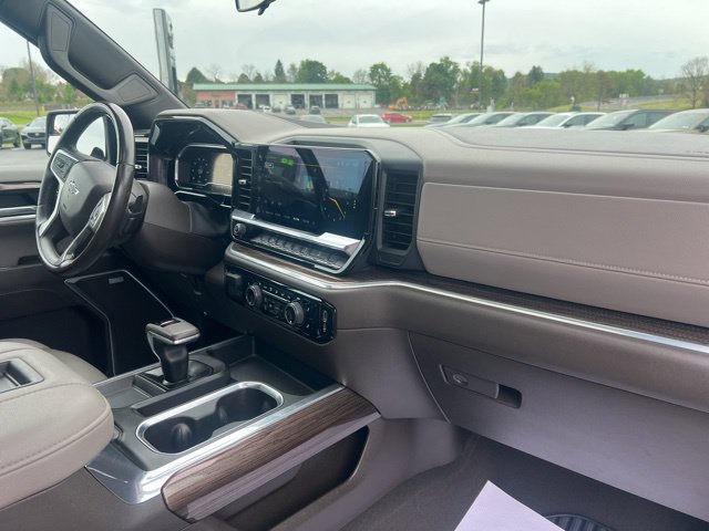 Used 2022 Chevrolet Silverado 1500 RST AWD/4WD image 24