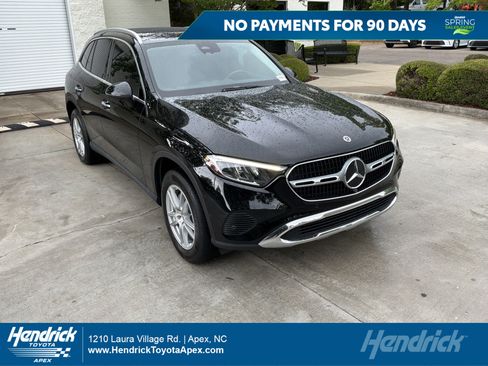 Used 2023 Mercedes-Benz GLC 300 4MATIC image 1