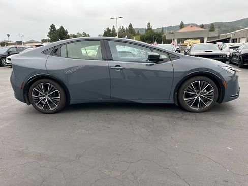 Used 2025 Toyota Prius Limited w/ Limited Premium Package FWD image 6