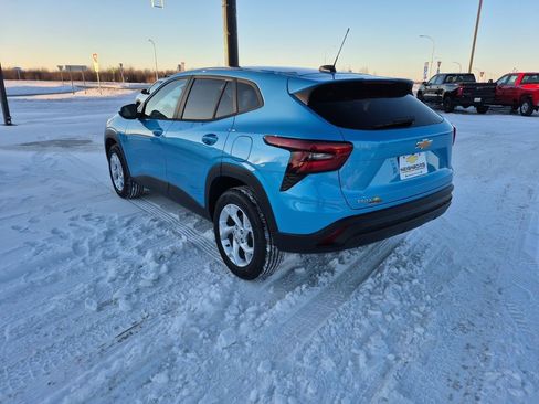 New 2026 Chevrolet Trax LS image 3