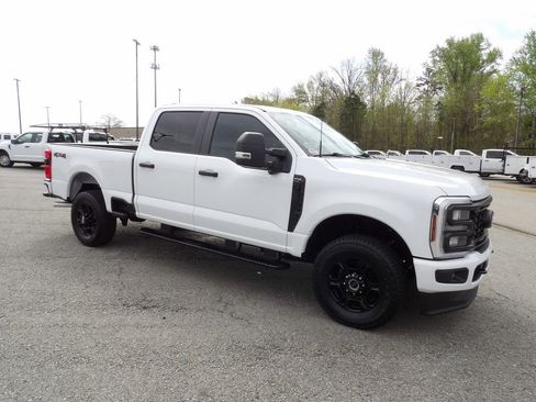 Used 2024 Ford F250 XL w/ STX Appearance Package AWD/4WD image 10