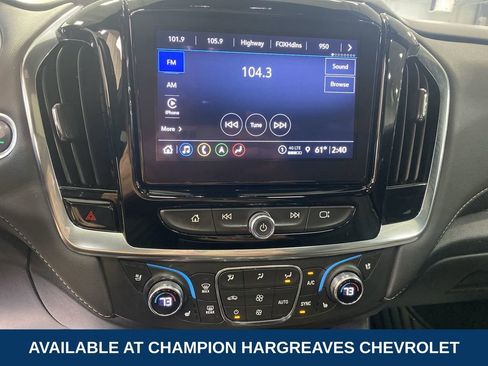 Used 2023 Chevrolet Traverse Premier AWD/4WD image 17