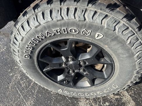 Used 2021 Jeep Wrangler Willys image 9