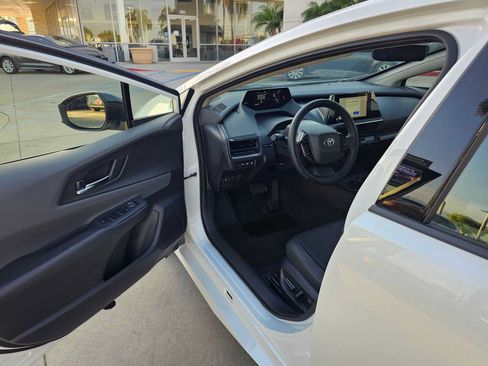 Certified 2026 Toyota Prius XLE FWD image 19