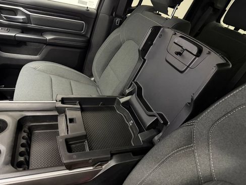 Used 2022 RAM 1500 Big Horn AWD/4WD image 30